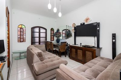 Casa, 3 quartos, 252 m² - Foto 2