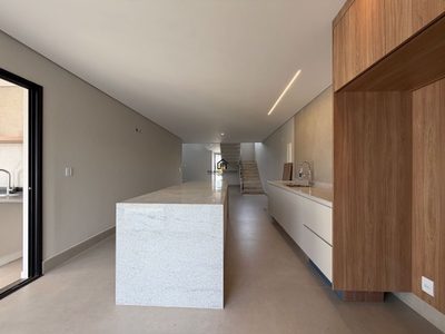 Casa, 4 quartos, 271 m² - Foto 3