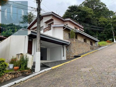 Casa, 5 quartos, 285 m² - Foto 1
