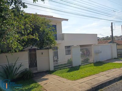Casa, 4 quartos, 212 m² - Foto 2