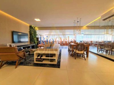 Apartamento, 3 quartos, 230 m² - Foto 2