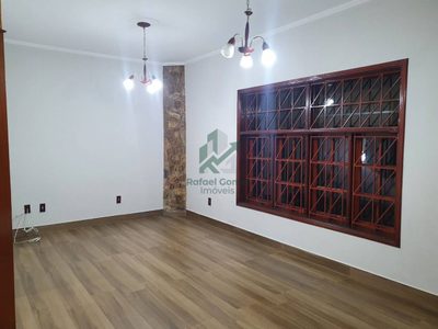 Casa, 3 quartos, 180 m² - Foto 1