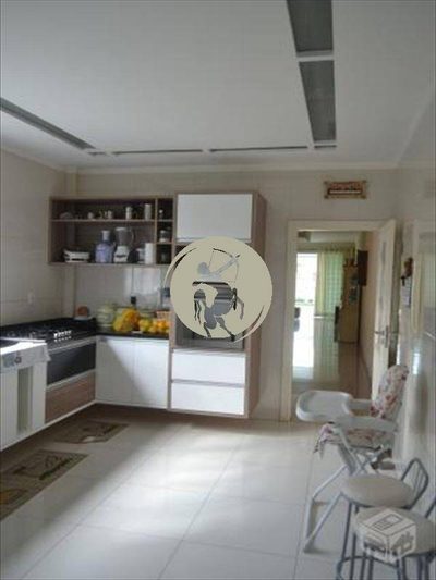 Casa, 4 quartos, 243 m² - Foto 1