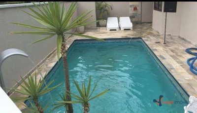 Sobrado, 3 quartos, 218 m² - Foto 1