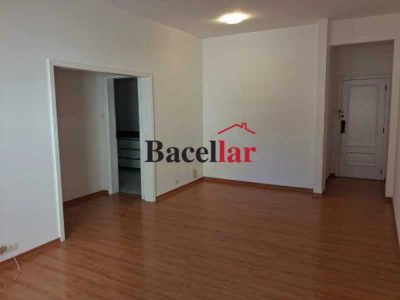Apartamento, 3 quartos, 100 m² - Foto 2