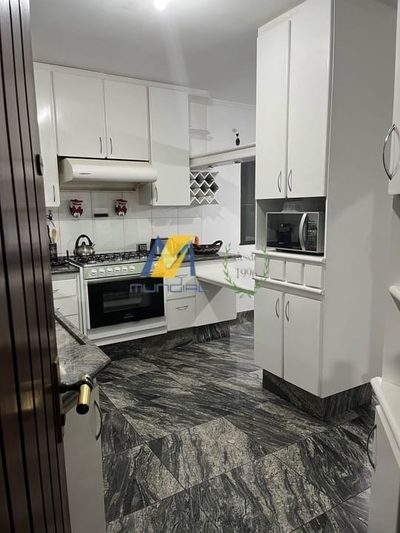 Sobrado, 4 quartos, 300 m² - Foto 2