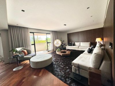 Apartamento, 3 quartos, 200 m² - Foto 1
