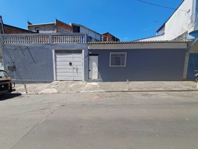 Casa, 4 quartos, 138 m² - Foto 1