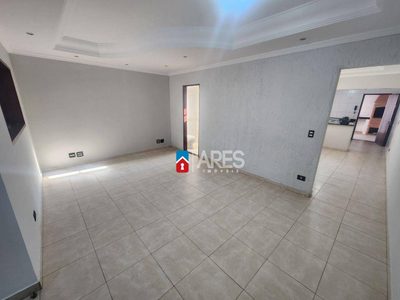 Casa, 3 quartos, 188 m² - Foto 2