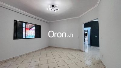 Casa, 3 quartos, 256 m² - Foto 2