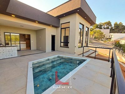 Casa, 3 quartos, 240 m² - Foto 1
