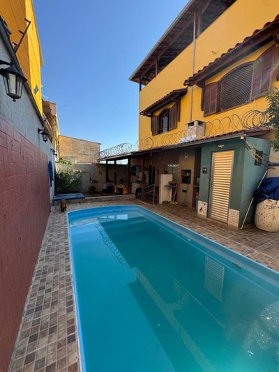 Casa, 5 quartos, 260 m² - Foto 1