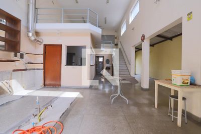Casa, 3 quartos, 210 m² - Foto 1
