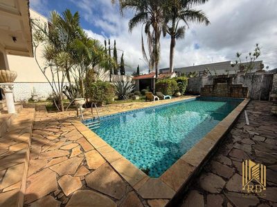 Casa, 4 quartos, 260 m² - Foto 1