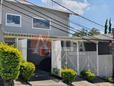 Casa, 3 quartos, 320 m² - Foto 1