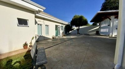 Chácara, 3 quartos, 2365 m² - Foto 2