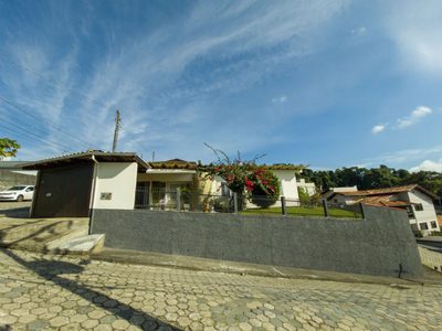 Casa, 3 quartos, 166 m² - Foto 1