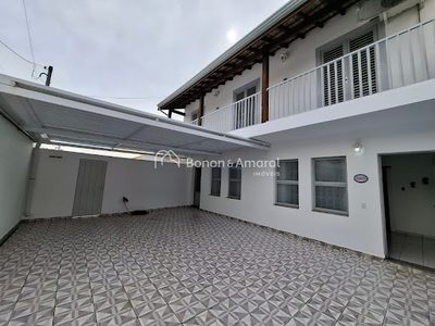 Casa, 4 quartos, 230 m² - Foto 1
