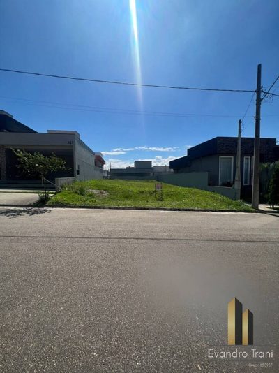 Terreno, 300 m² - Foto 1