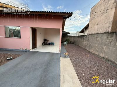 Casa, 2 quartos, 78 m² - Foto 1