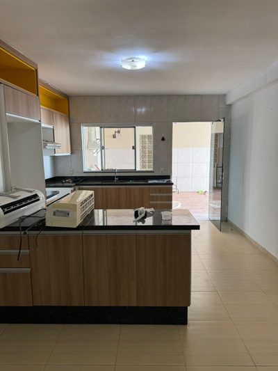 Casa, 3 quartos, 220 m² - Foto 1