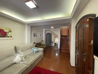 Casa, 3 quartos, 242 m² - Foto 1
