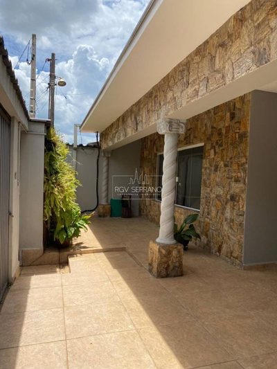Casa, 5 quartos, 211 m² - Foto 1