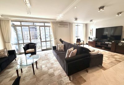 Apartamento, 3 quartos, 225 m² - Foto 1
