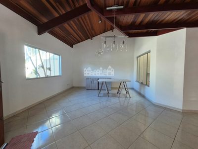Casa, 3 quartos, 221 m² - Foto 3