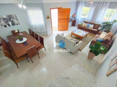 Casa, 3 quartos, 228 m² - Foto 1