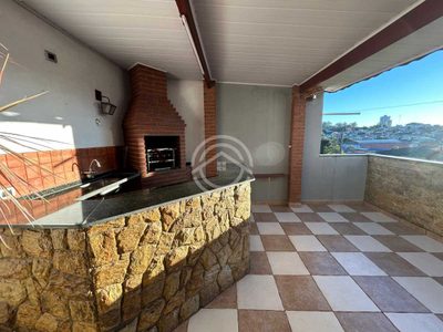 Casa, 3 quartos, 212 m² - Foto 1