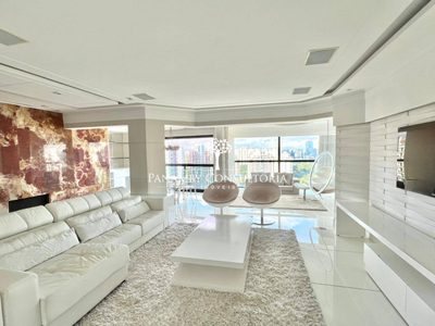 Apartamento, 3 quartos, 241 m² - Foto 2