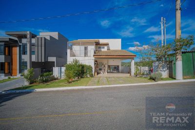 Casa, 3 quartos, 272 m² - Foto 1