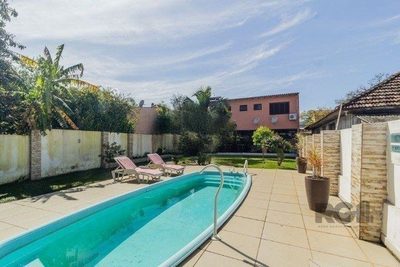 Casa, 3 quartos, 215 m² - Foto 1