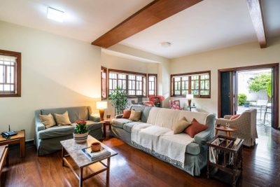 Casa, 4 quartos, 300 m² - Foto 1