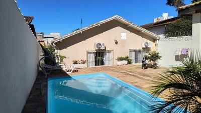 Casa, 3 quartos, 220 m² - Foto 2