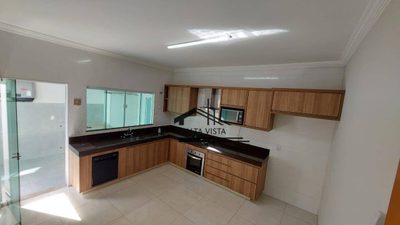 Casa, 3 quartos, 235 m² - Foto 1