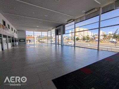 Loja-Salão, 3200 m² - Foto 1