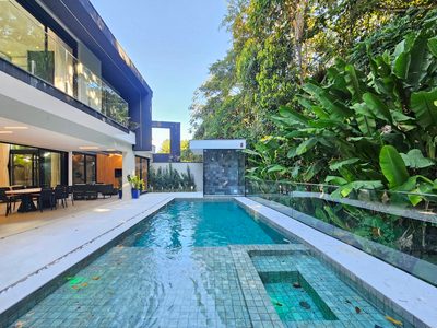 Casa, 5 quartos, 421 m² - Foto 1