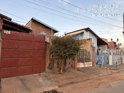 Casa, 2 quartos, 180 m² - Foto 1