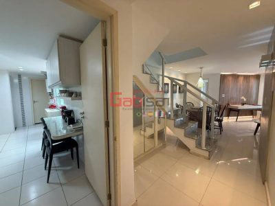 Cobertura, 3 quartos, 205 m² - Foto 2