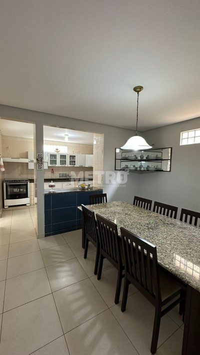 Casa, 3 quartos, 210 m² - Foto 4