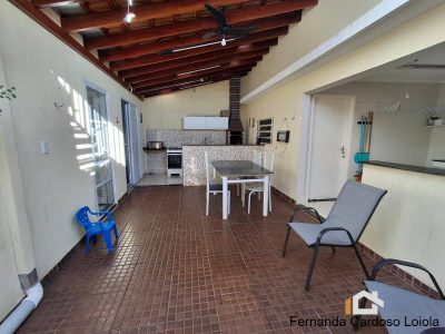 Casa, 3 quartos, 216 m² - Foto 1