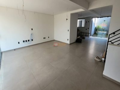 Sobrado, 3 quartos, 220 m² - Foto 1