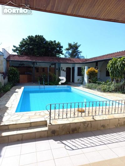 Casa, 7 quartos, 680 m² - Foto 1