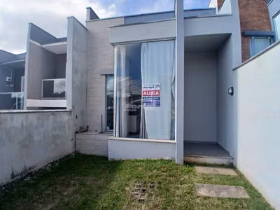 Casa, 2 quartos, 66 m² - Foto 1
