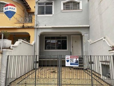 Casa, 3 quartos, 218 m² - Foto 1