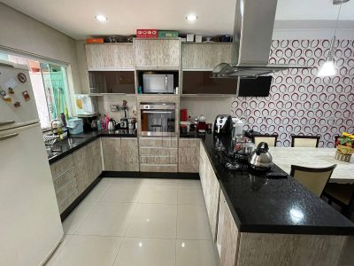 Sobrado, 3 quartos, 250 m² - Foto 2