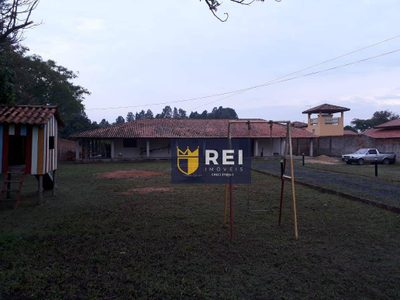 Chácara, 4 quartos, 2500 m² - Foto 1