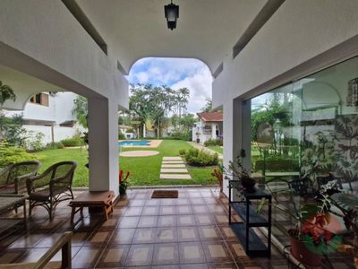 Casa, 5 quartos, 300 m² - Foto 2